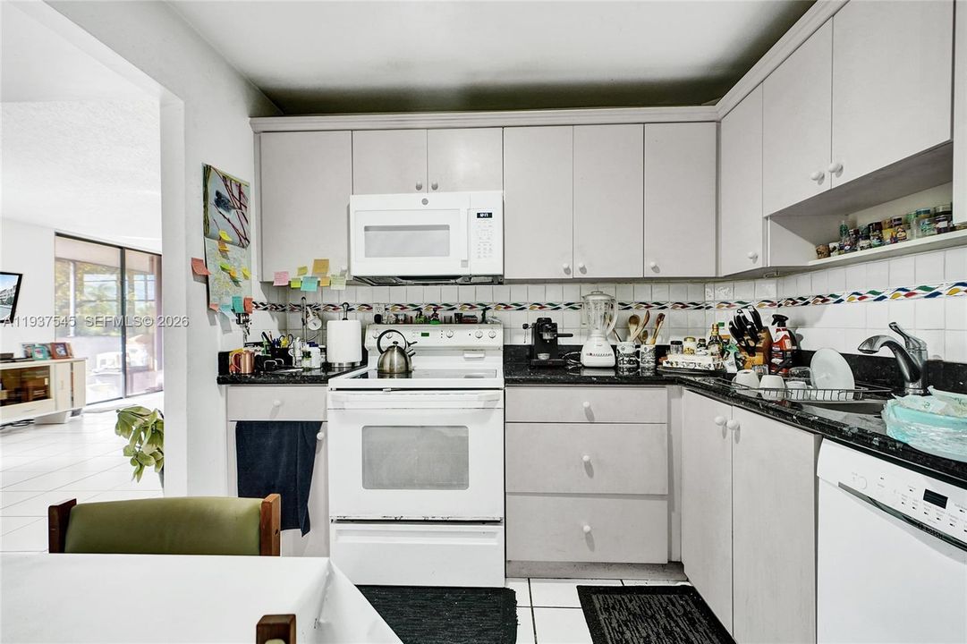 En Venta: $250,000 (2 camas, 2 baños, 1242 Pies cuadrados)