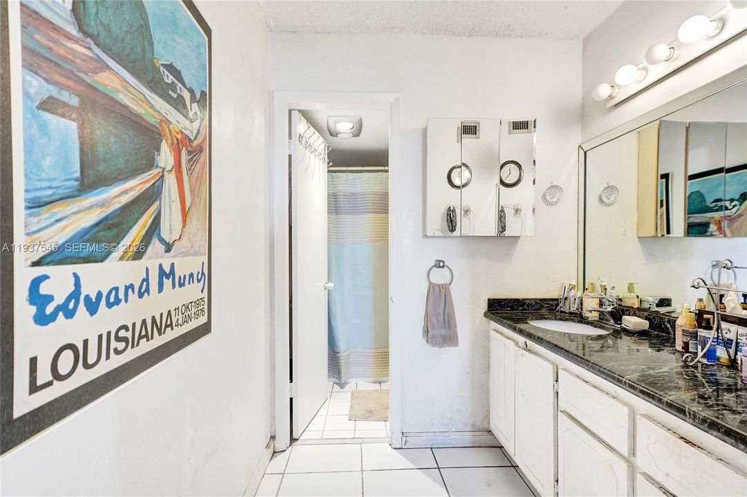 En Venta: $250,000 (2 camas, 2 baños, 1242 Pies cuadrados)