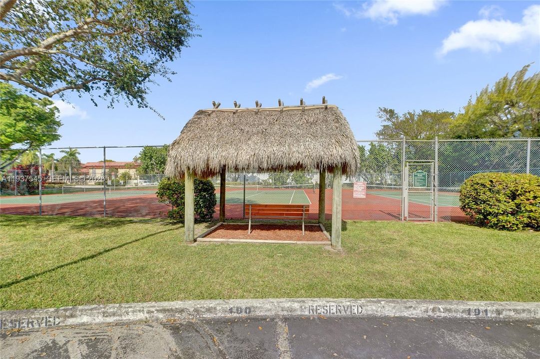 En Venta: $250,000 (2 camas, 2 baños, 1242 Pies cuadrados)