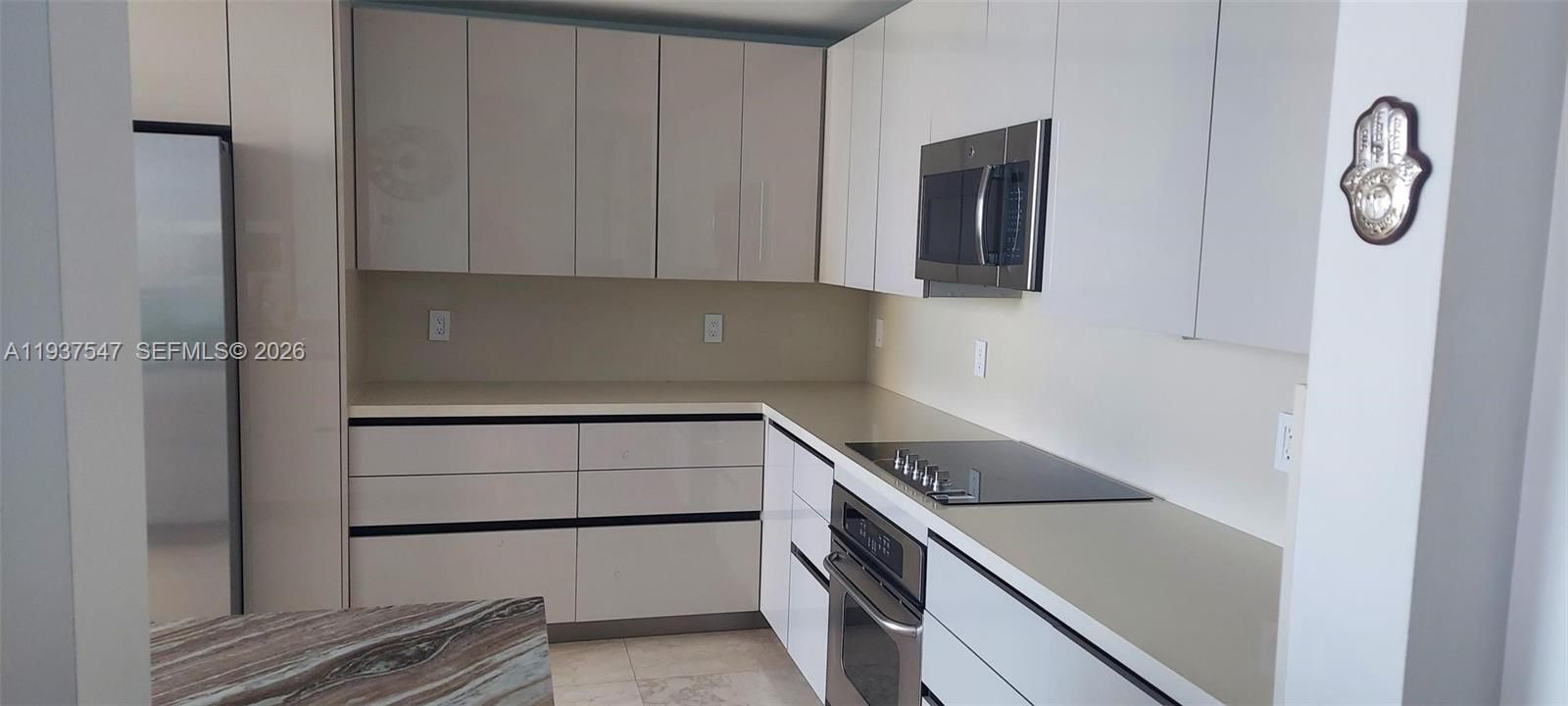 En Venta: $1,550,000 (3 camas, 3 baños, 2988 Pies cuadrados)