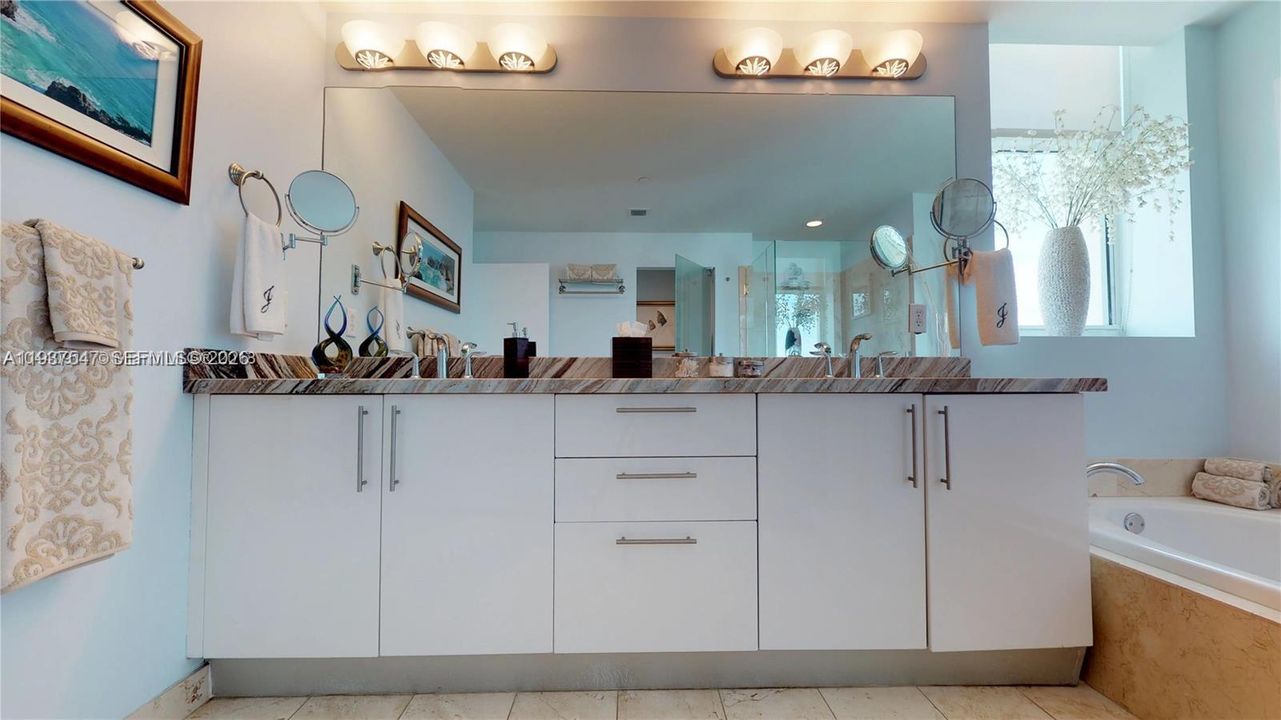 For Sale: $1,550,000 (3 beds, 3 baths, 2988 Square Feet)