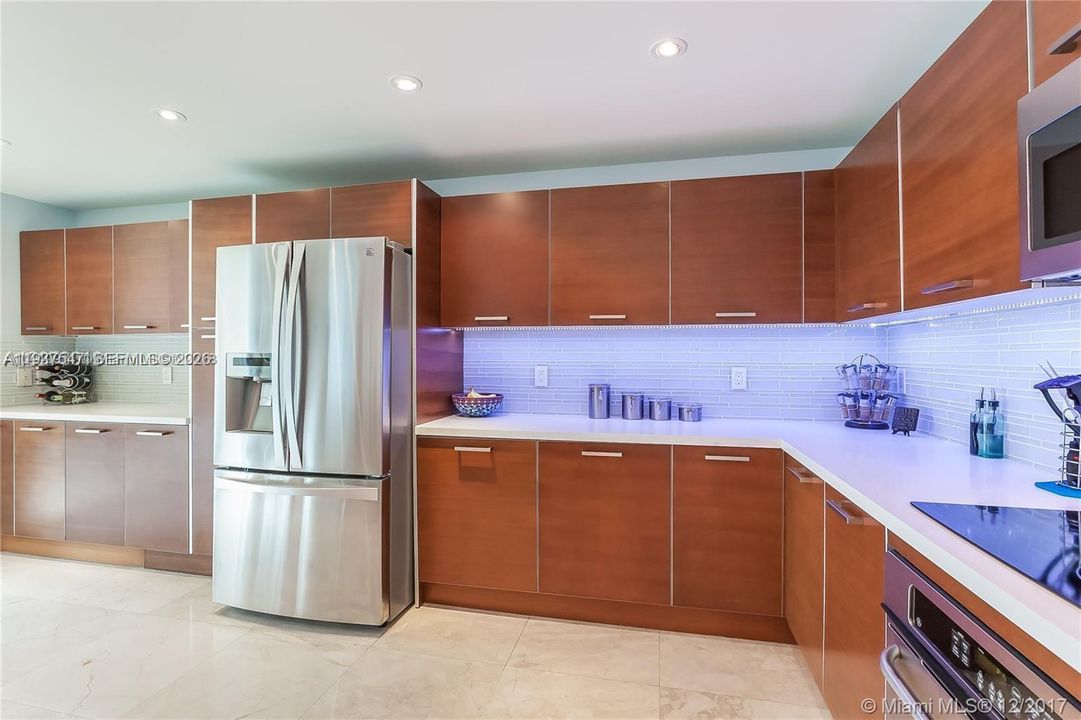 For Sale: $1,550,000 (3 beds, 3 baths, 2988 Square Feet)