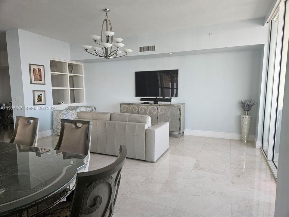 For Sale: $1,550,000 (3 beds, 3 baths, 2988 Square Feet)