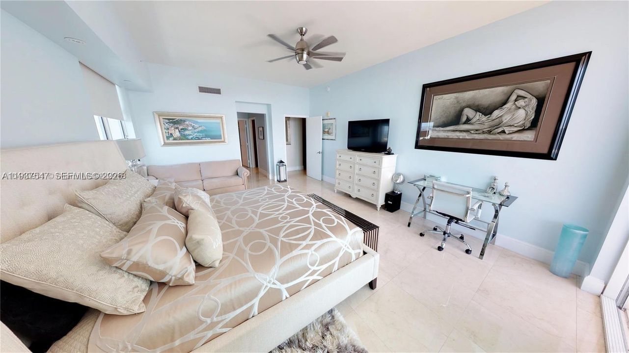 For Sale: $1,550,000 (3 beds, 3 baths, 2988 Square Feet)
