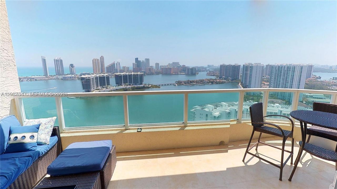 For Sale: $1,550,000 (3 beds, 3 baths, 2988 Square Feet)