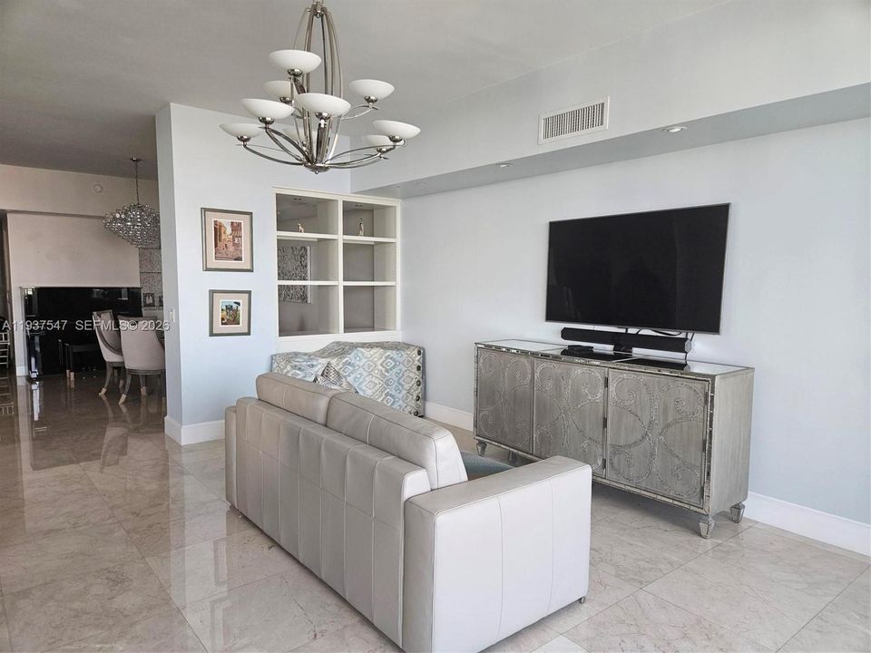 For Sale: $1,550,000 (3 beds, 3 baths, 2988 Square Feet)