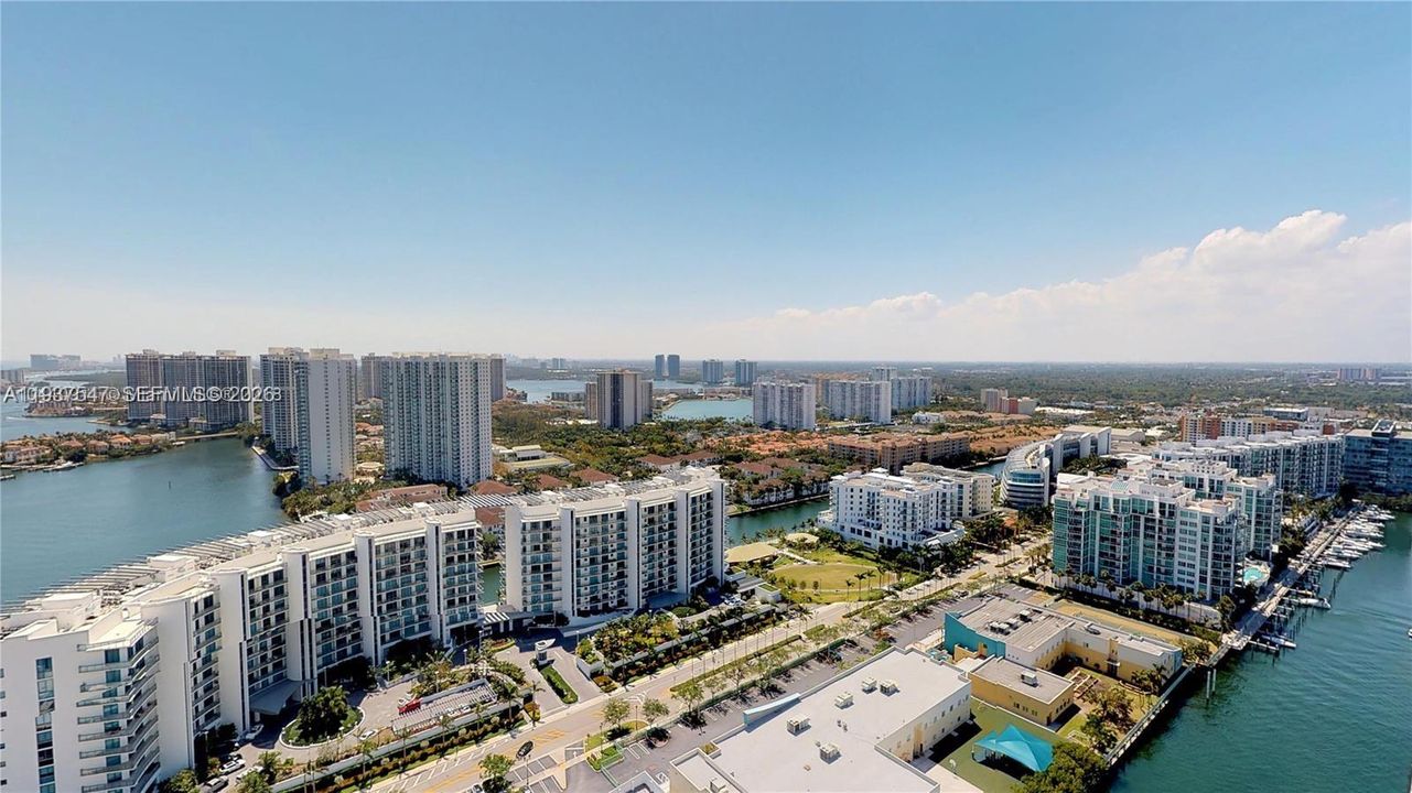 For Sale: $1,550,000 (3 beds, 3 baths, 2988 Square Feet)