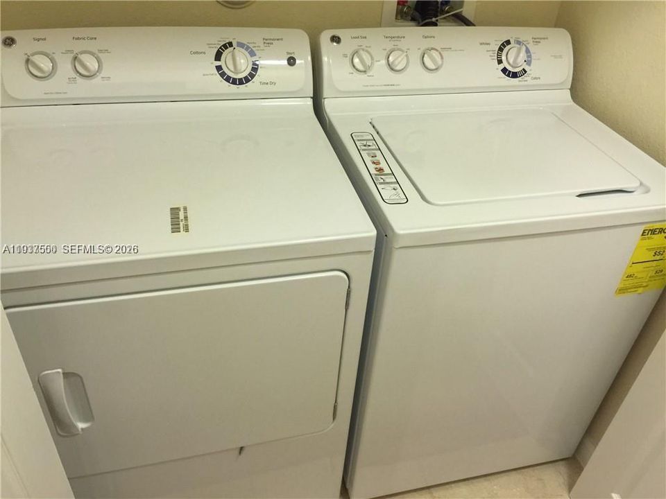 En Venta: $360,000 (3 camas, 2 baños, 1512 Pies cuadrados)