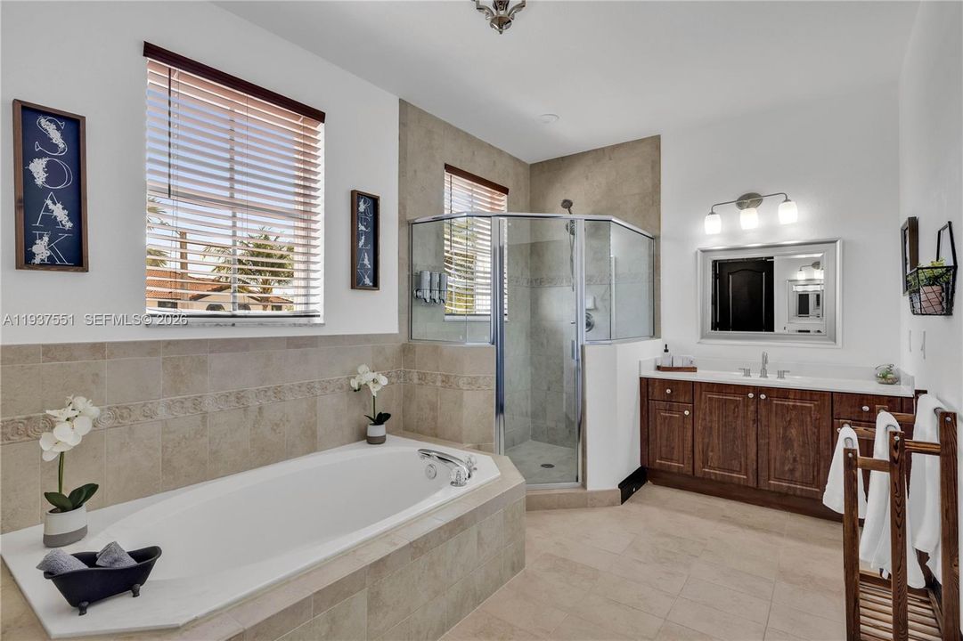 待售: $1,075,000 (4 贝兹, 3 浴室, 2723 平方英尺)