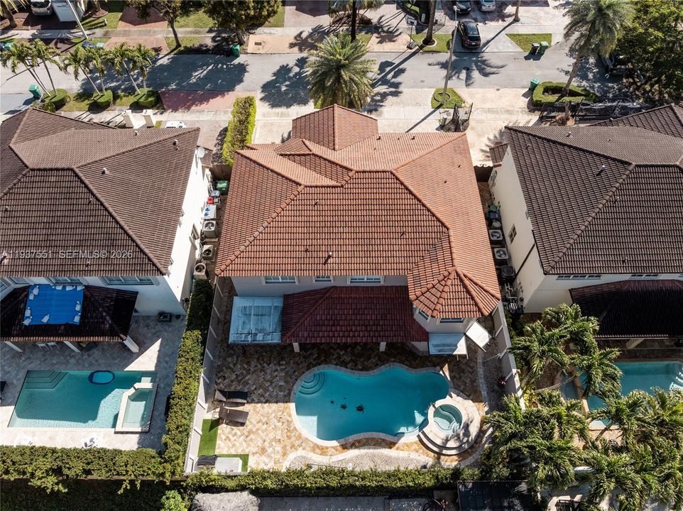 待售: $1,075,000 (4 贝兹, 3 浴室, 2723 平方英尺)