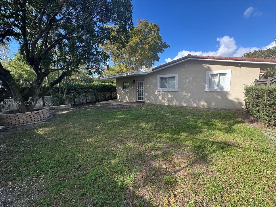 En Renta: $3,700 (3 camas, 2 baños, 1596 Pies cuadrados)