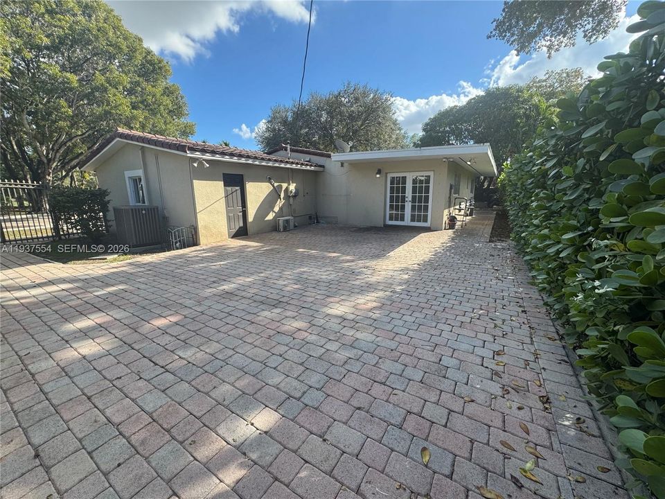 En Renta: $3,700 (3 camas, 2 baños, 1596 Pies cuadrados)