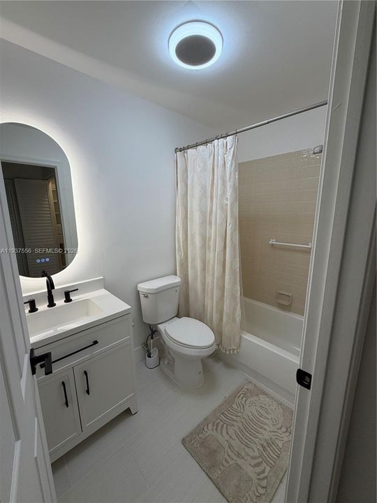 For Rent: $2,300 (2 beds, 2 baths, 1040 Square Feet)