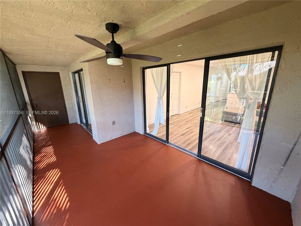 For Rent: $2,300 (2 beds, 2 baths, 1040 Square Feet)