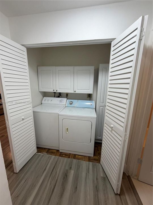 For Rent: $2,300 (2 beds, 2 baths, 1040 Square Feet)