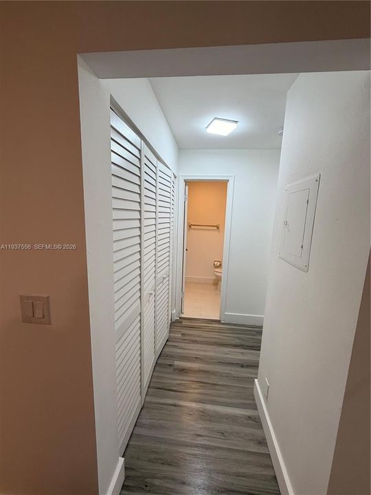 For Rent: $2,300 (2 beds, 2 baths, 1040 Square Feet)