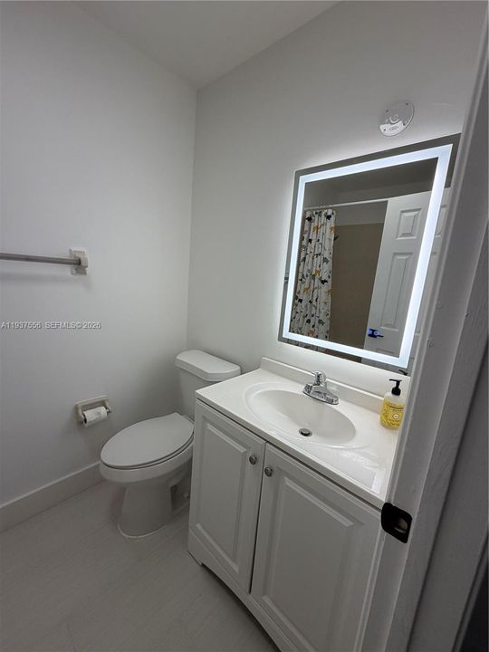 For Rent: $2,300 (2 beds, 2 baths, 1040 Square Feet)