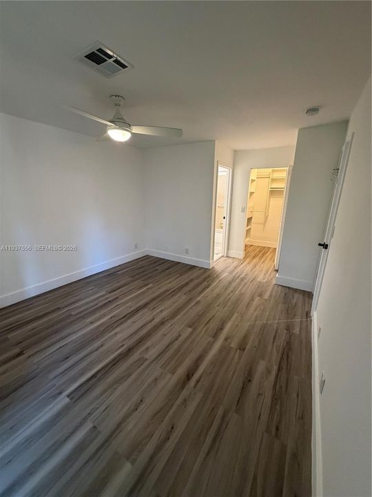 For Rent: $2,300 (2 beds, 2 baths, 1040 Square Feet)