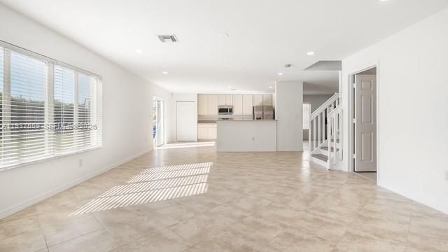 En Venta: $820,500 (6 camas, 4 baños, 3416 Pies cuadrados)