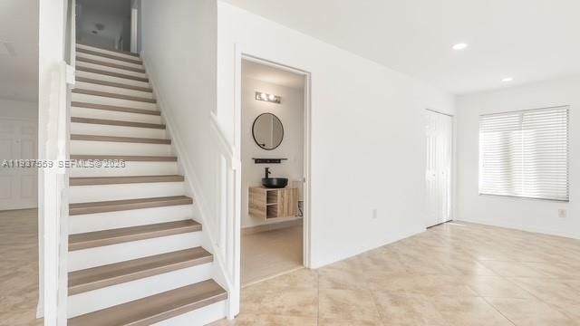 En Venta: $820,500 (6 camas, 4 baños, 3416 Pies cuadrados)