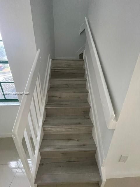 В аренду: $3,100 (3 спален, 2 ванн, 1377 Квадратных фут)