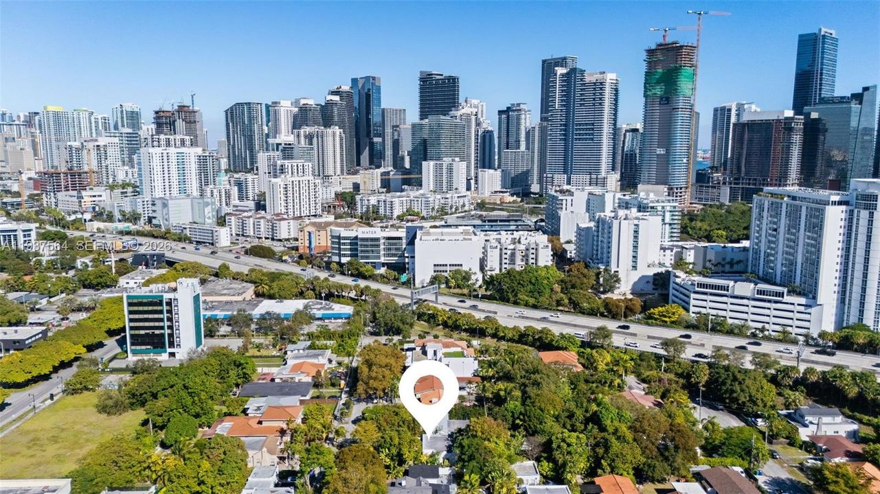 На продажу: $1,495,000 (2 спален, 1 ванн, 1023 Квадратных фут)