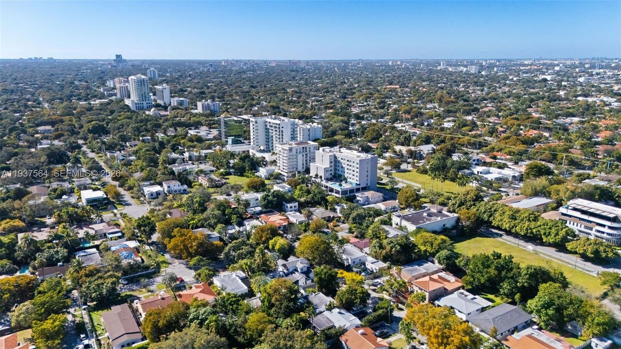 На продажу: $1,495,000 (2 спален, 1 ванн, 1023 Квадратных фут)