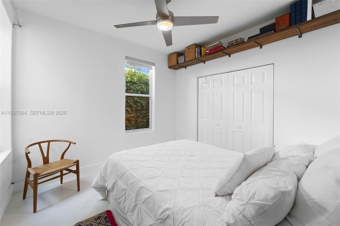 На продажу: $1,495,000 (2 спален, 1 ванн, 1023 Квадратных фут)