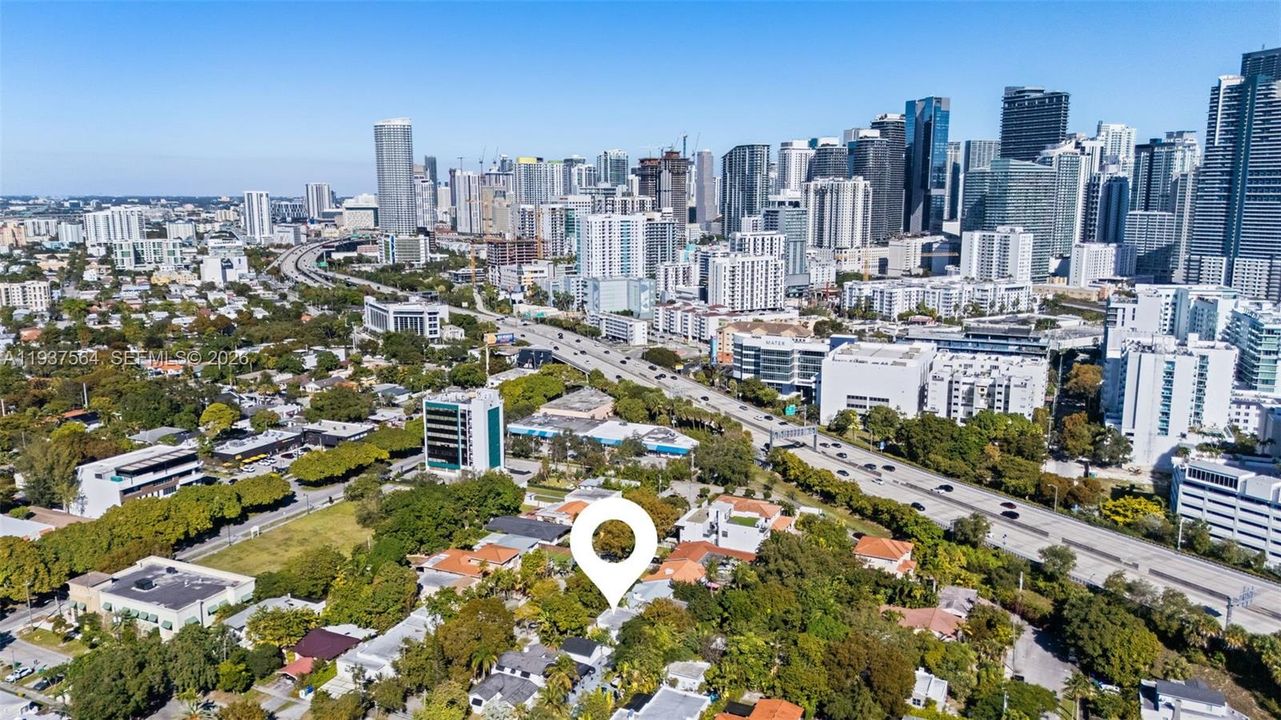 На продажу: $1,495,000 (2 спален, 1 ванн, 1023 Квадратных фут)