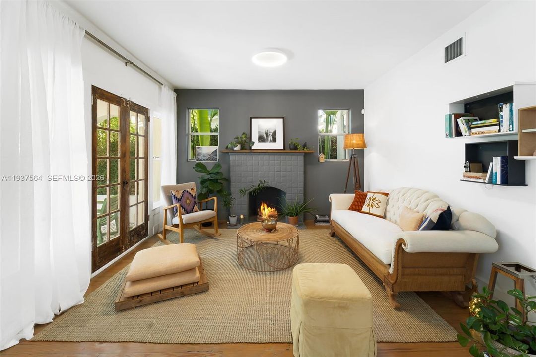 На продажу: $1,495,000 (2 спален, 1 ванн, 1023 Квадратных фут)