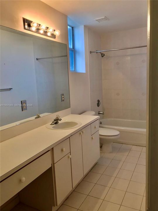 En Renta: $2,625 (3 camas, 2 baños, 1464 Pies cuadrados)