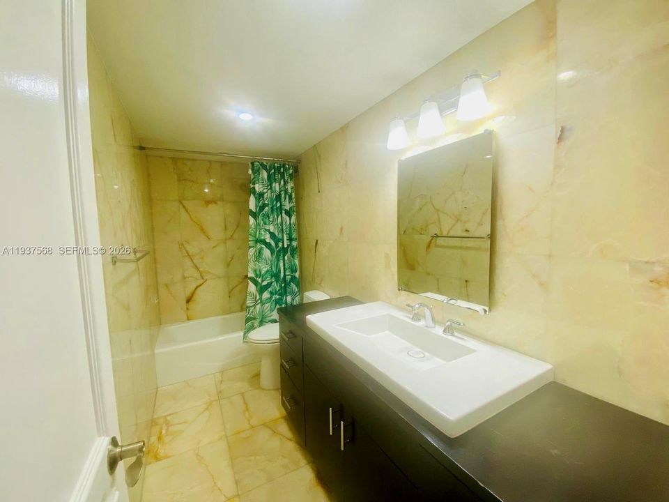 В аренду: $3,299 (2 спален, 3 ванн, 1950 Квадратных фут)