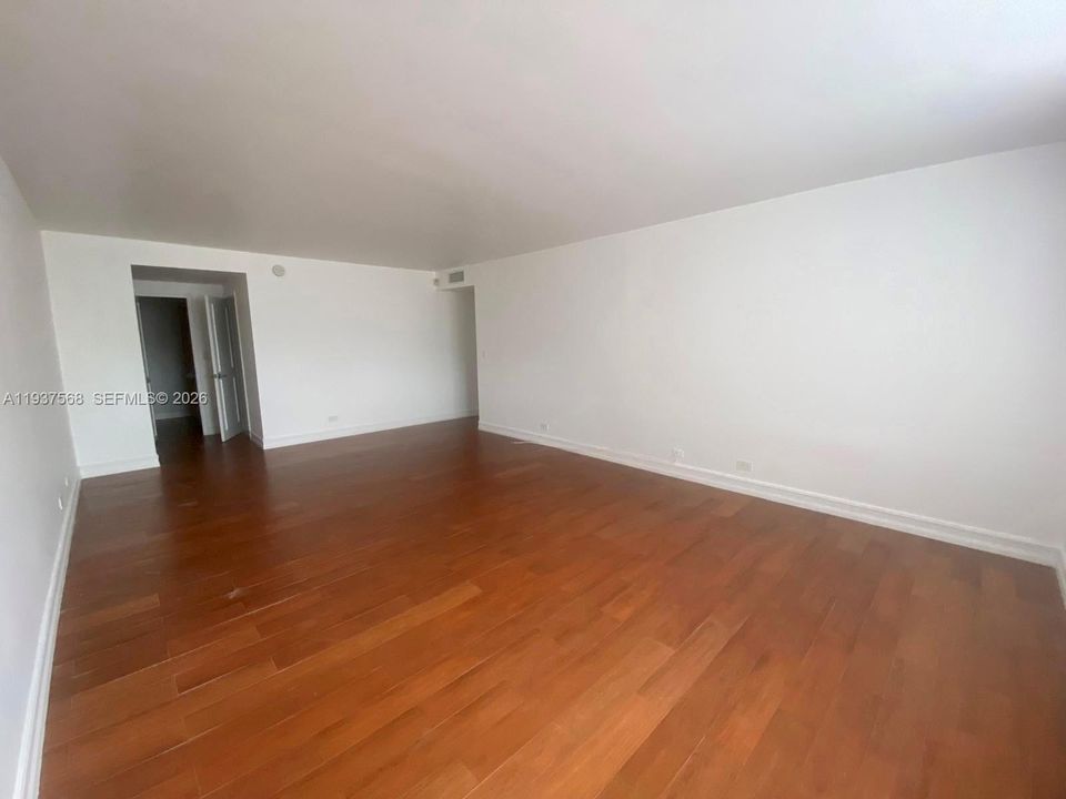 В аренду: $3,299 (2 спален, 3 ванн, 1950 Квадратных фут)