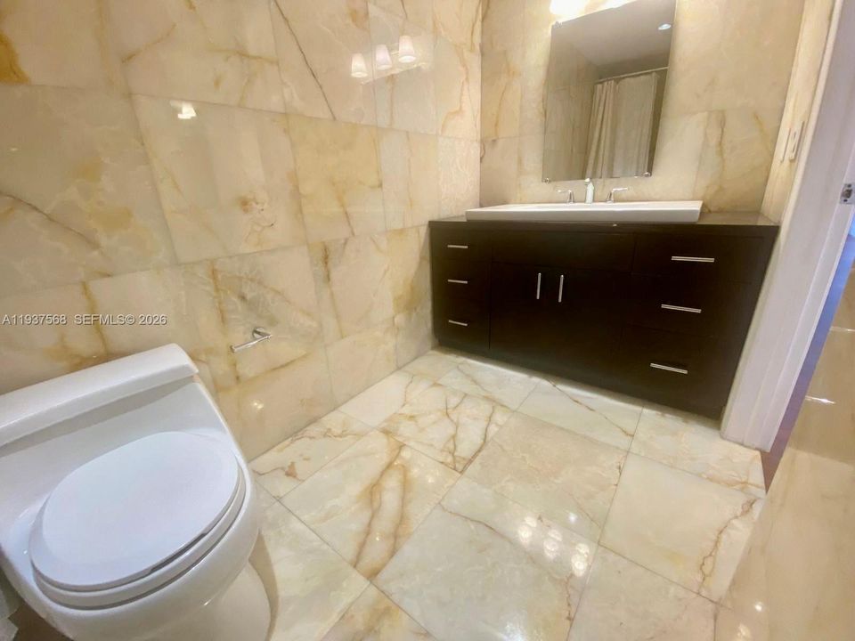 В аренду: $3,299 (2 спален, 3 ванн, 1950 Квадратных фут)