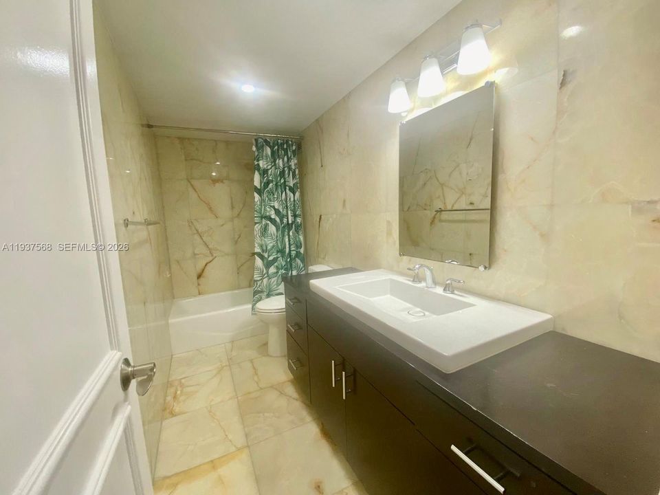 В аренду: $3,299 (2 спален, 3 ванн, 1950 Квадратных фут)