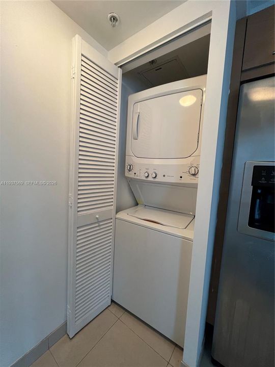 For Rent: $3,490 (2 beds, 2 baths, 1051 Square Feet)