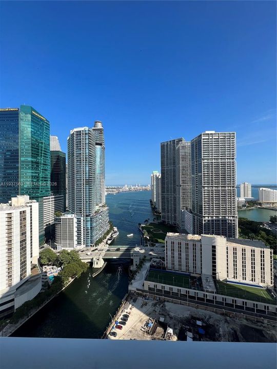 For Rent: $3,490 (2 beds, 2 baths, 1051 Square Feet)