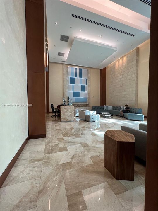 For Rent: $3,490 (2 beds, 2 baths, 1051 Square Feet)