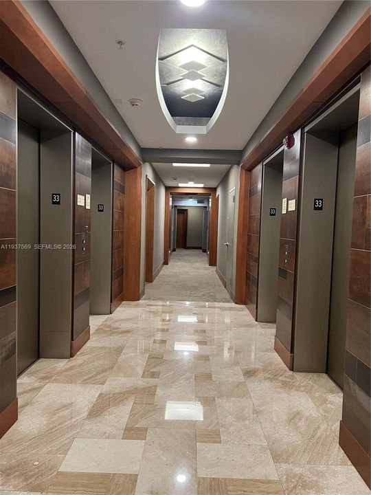 For Rent: $3,490 (2 beds, 2 baths, 1051 Square Feet)