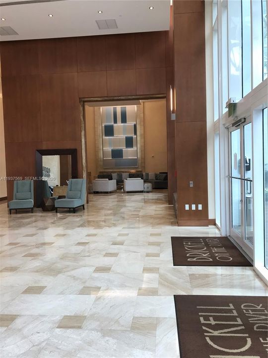 For Rent: $3,490 (2 beds, 2 baths, 1051 Square Feet)