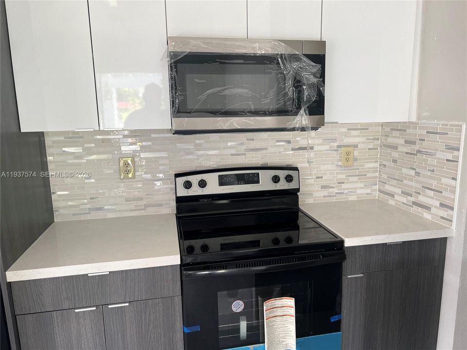 待售: $548,900 (3 贝兹, 2 浴室, 1144 平方英尺)