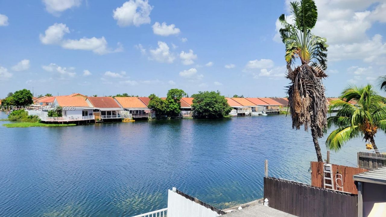 出租: $2,990 (3 贝兹, 2 浴室, 1317 平方英尺)