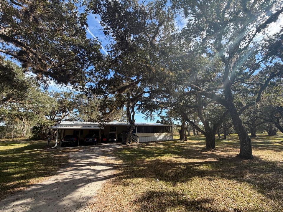 待售: $200,000 (2 贝兹, 2 浴室, 924 平方英尺)