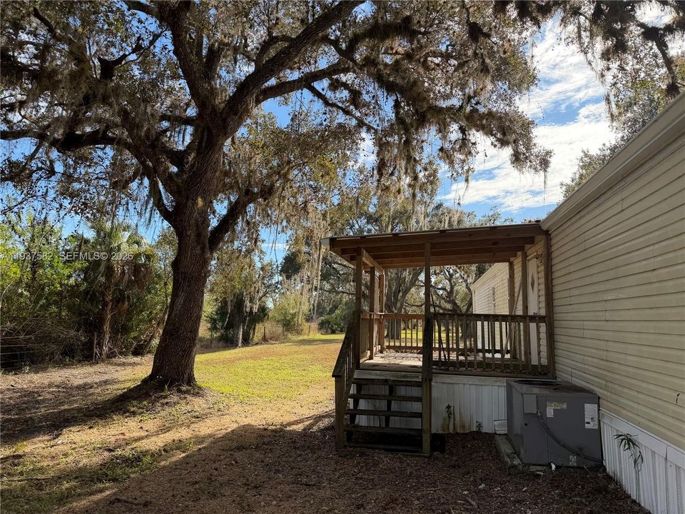 待售: $200,000 (2 贝兹, 2 浴室, 924 平方英尺)