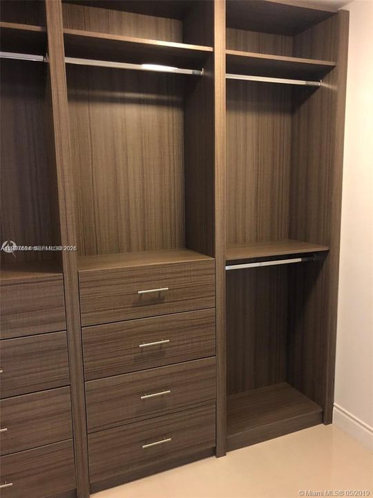 For Rent: $17,500 (2 beds, 2 baths, 1704 Square Feet)