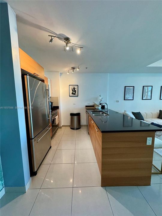 出租: $2,500 (0 贝兹, 1 浴室, 655 平方英尺)