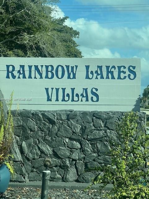 出租: $2,300 (2 贝兹, 1 浴室, 867 平方英尺)