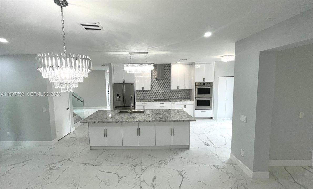 En Venta: $950,000 (5 camas, 3 baños, 2814 Pies cuadrados)