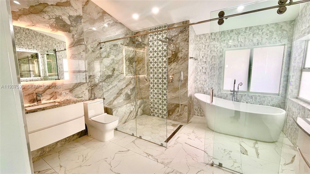 En Venta: $950,000 (5 camas, 3 baños, 2814 Pies cuadrados)