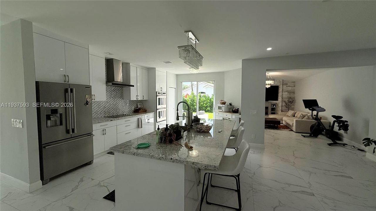 En Venta: $950,000 (5 camas, 3 baños, 2814 Pies cuadrados)